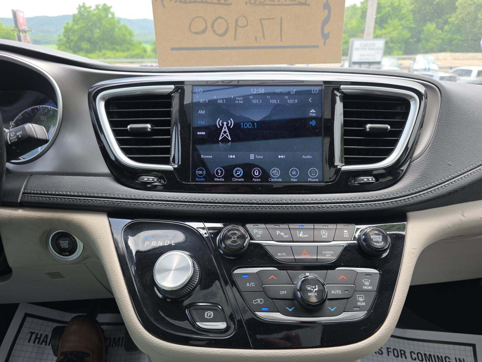 2019 Chrysler Pacifica Limited FWD