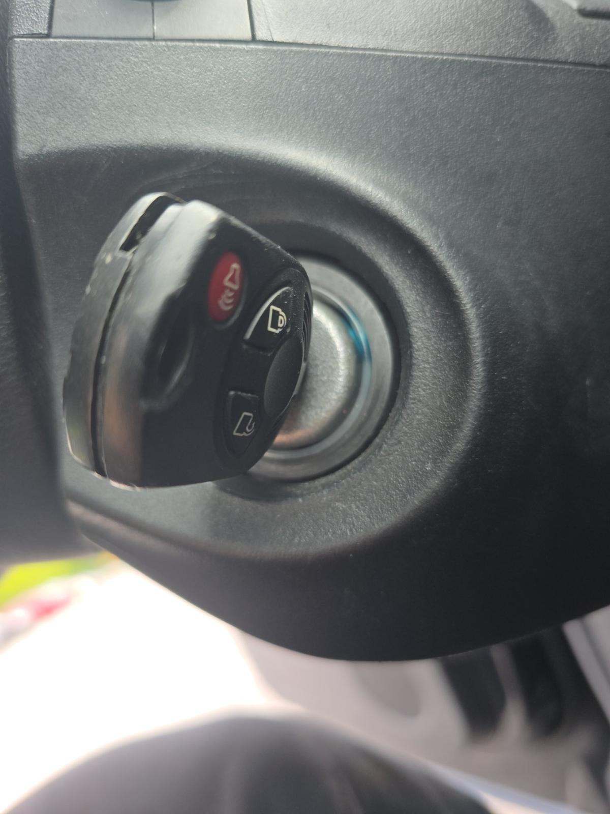 FORD ESCAPE - 8