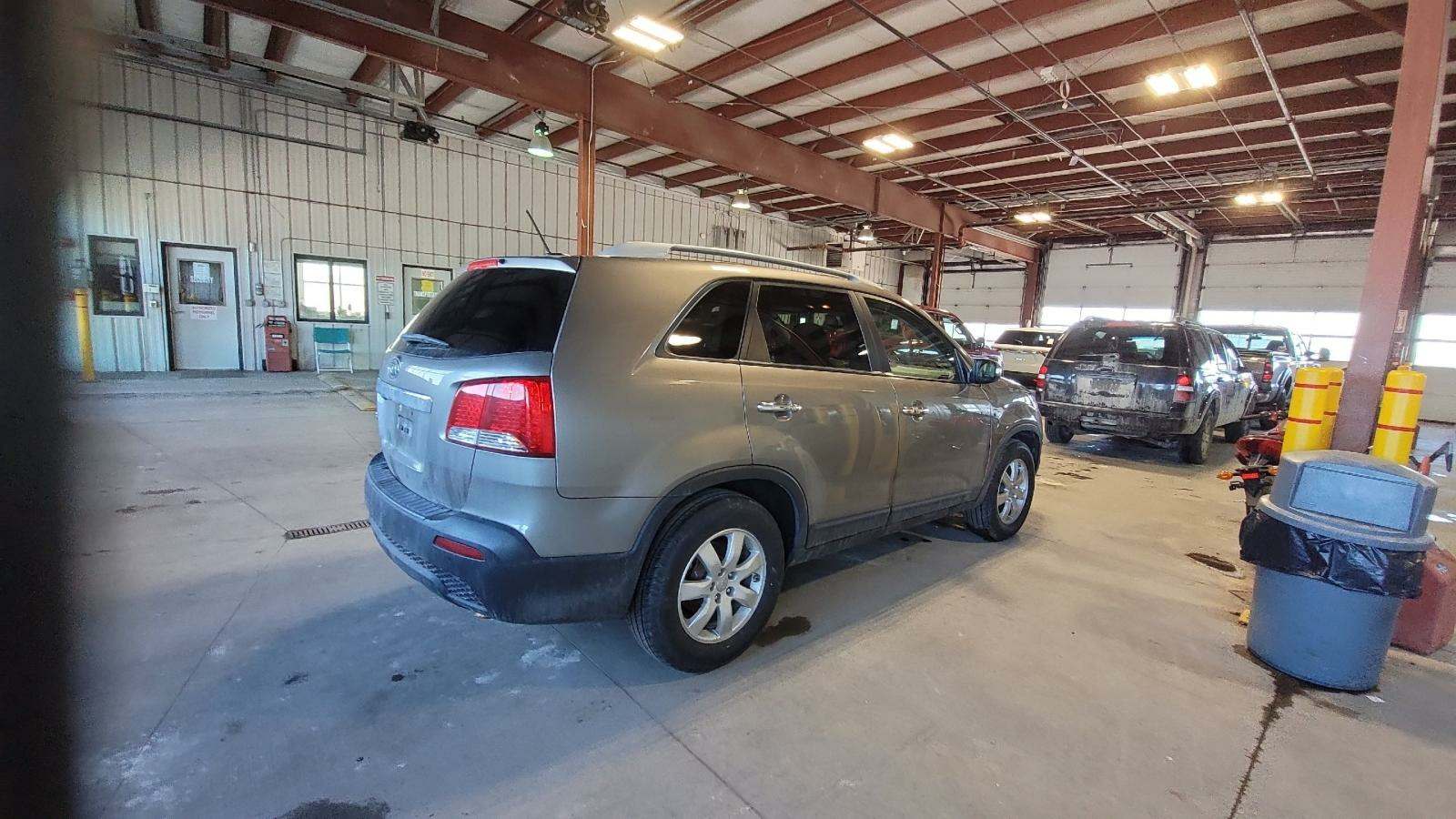 2012 Kia Sorento LX FWD