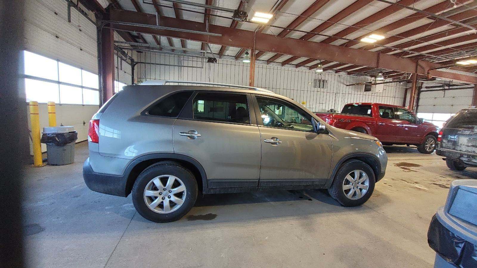 2012 Kia Sorento LX FWD