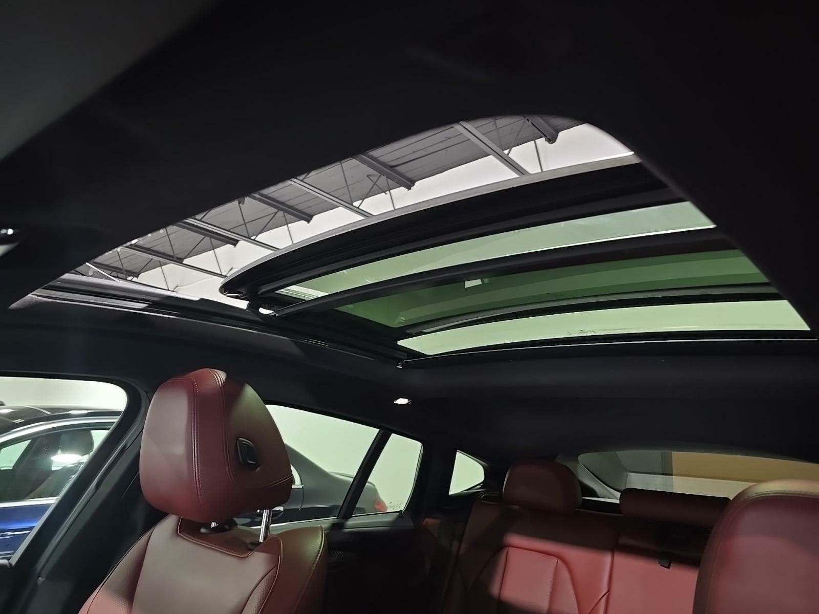 2023 BMW X4 M40i AWD