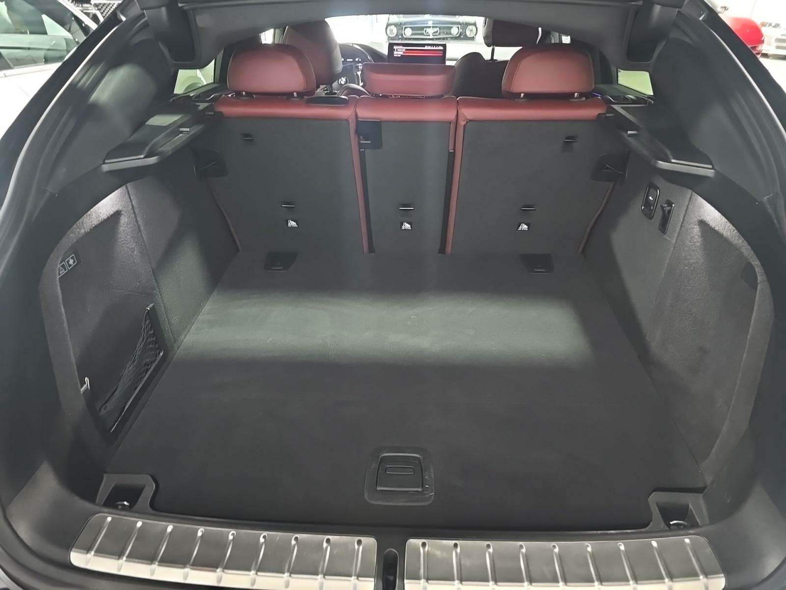 2023 BMW X4 M40i AWD