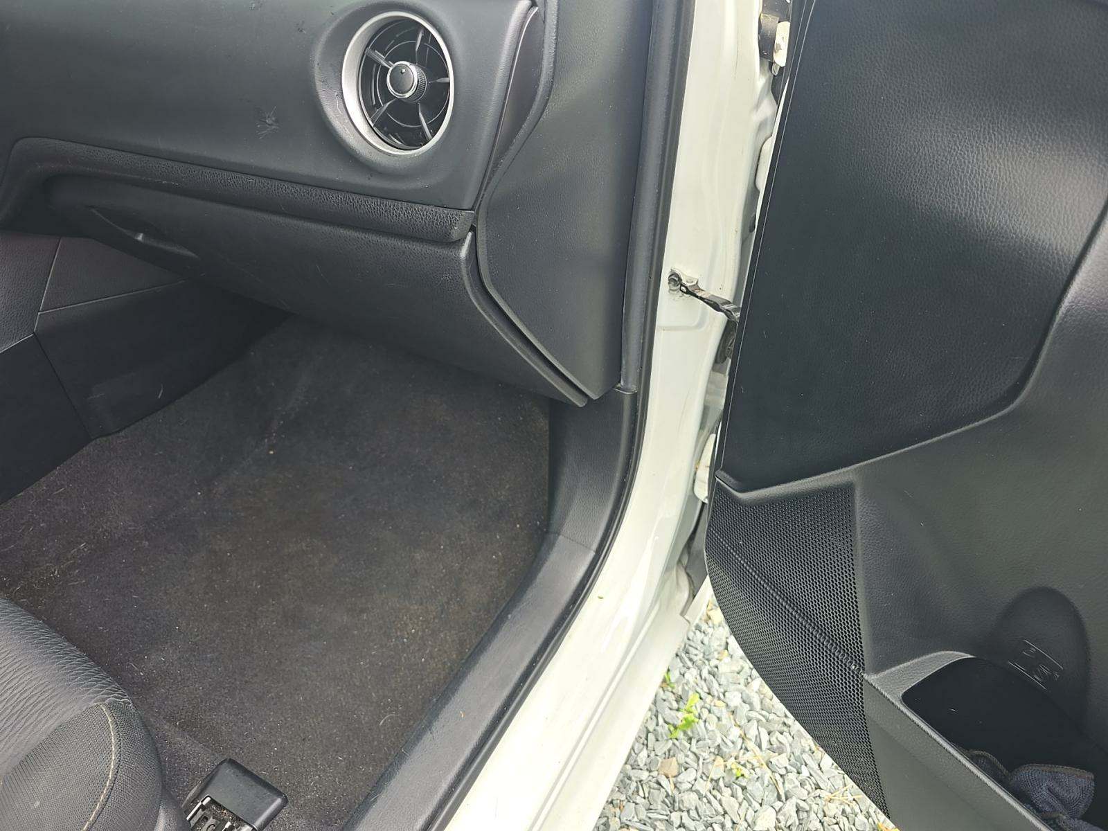 2018 Toyota Corolla LE FWD