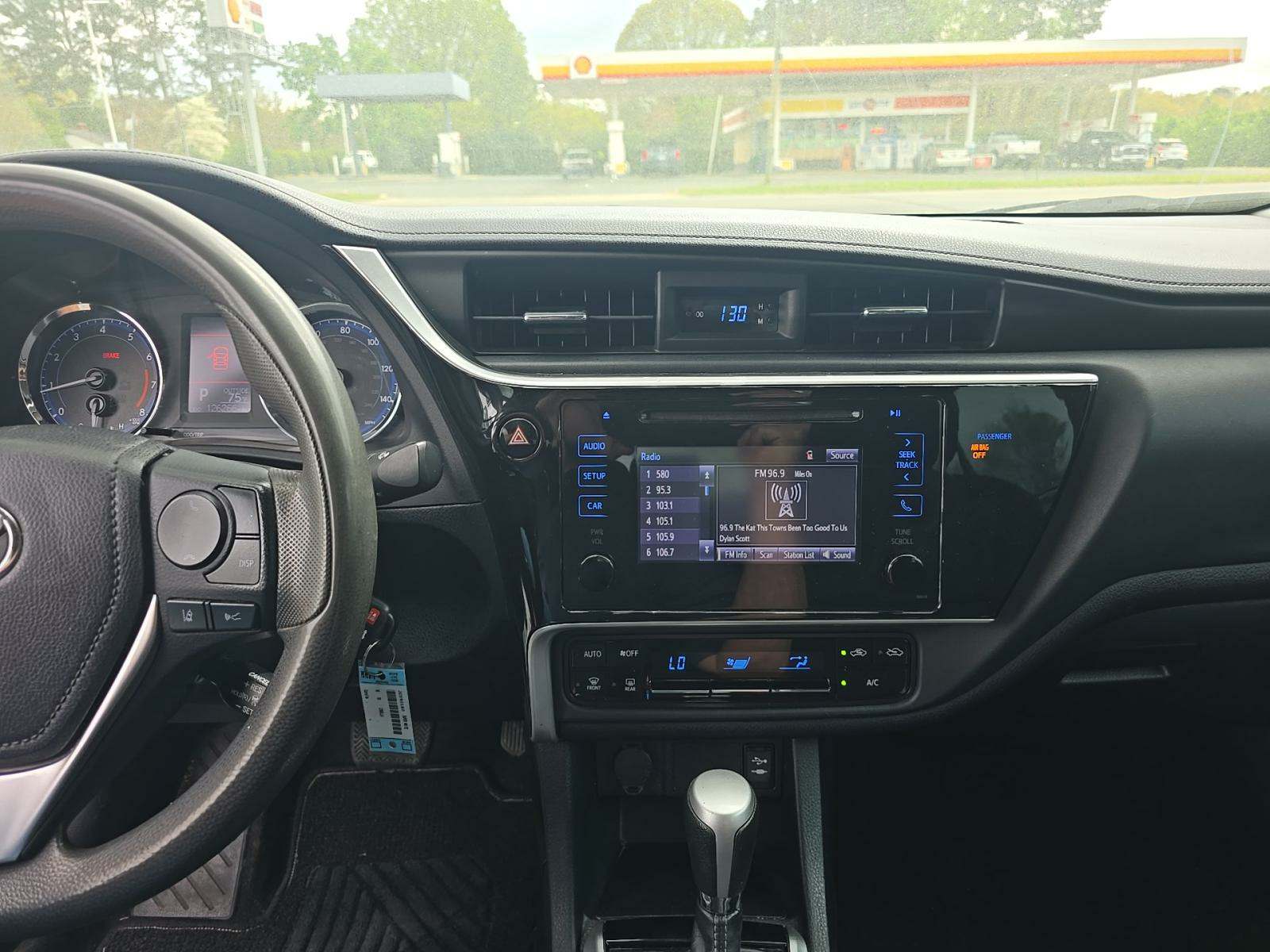 2018 Toyota Corolla LE FWD