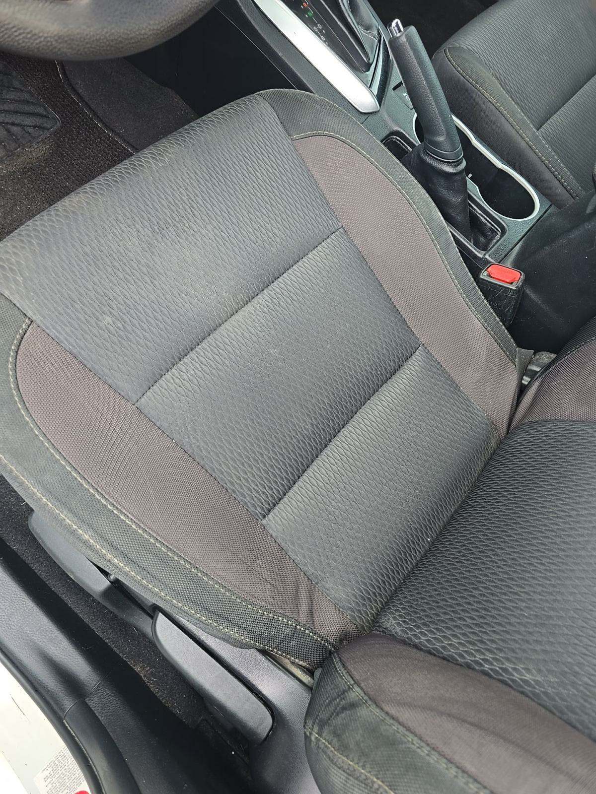 2018 Toyota Corolla LE FWD