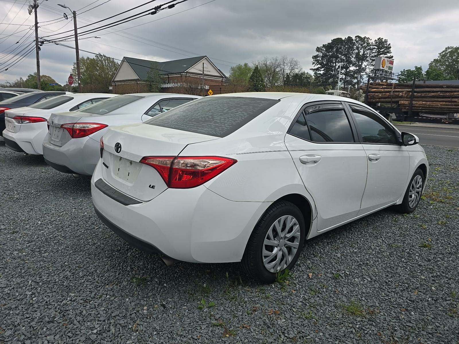 2018 Toyota Corolla LE FWD