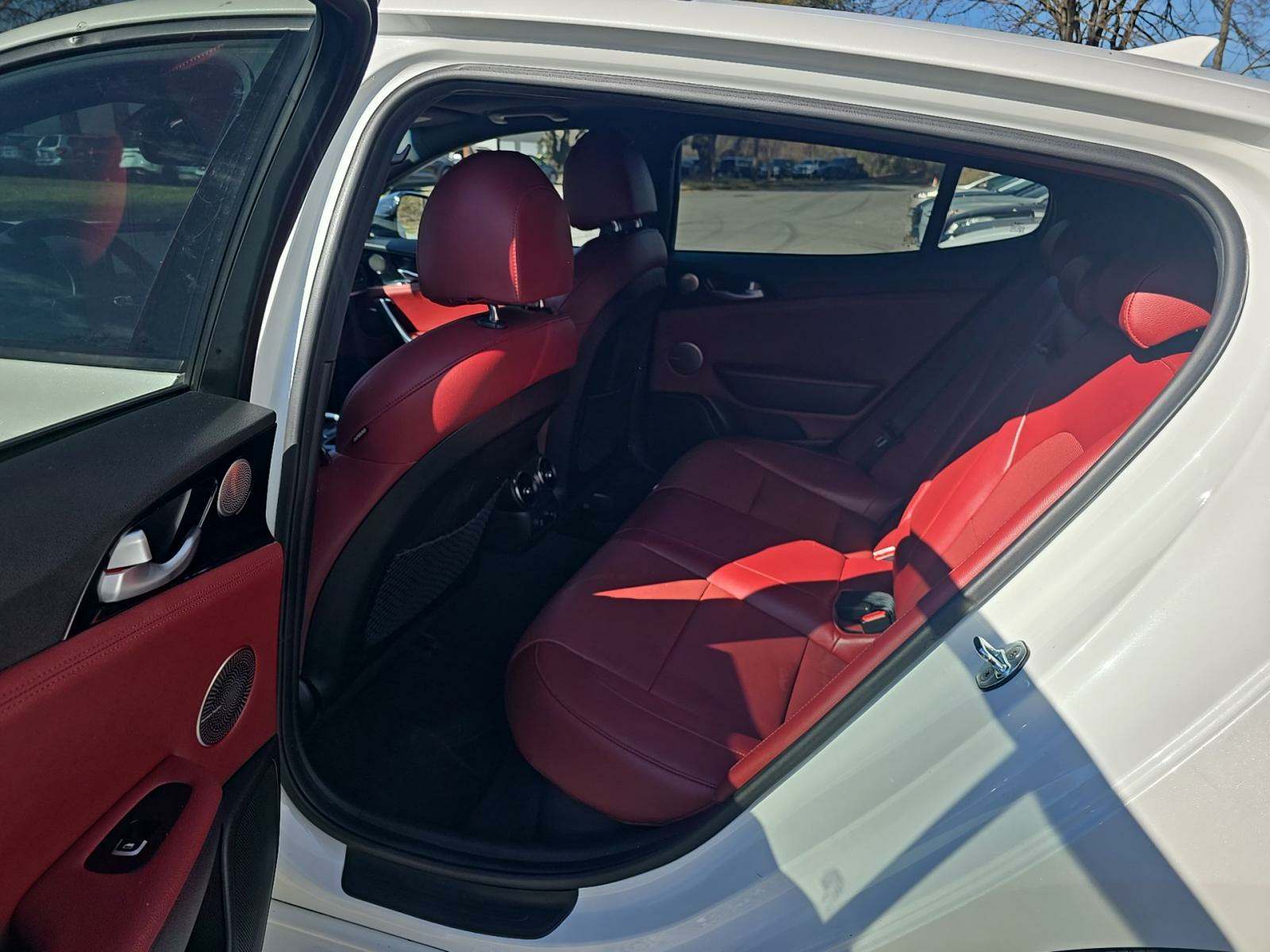 2022 Kia Stinger GT-Line RWD