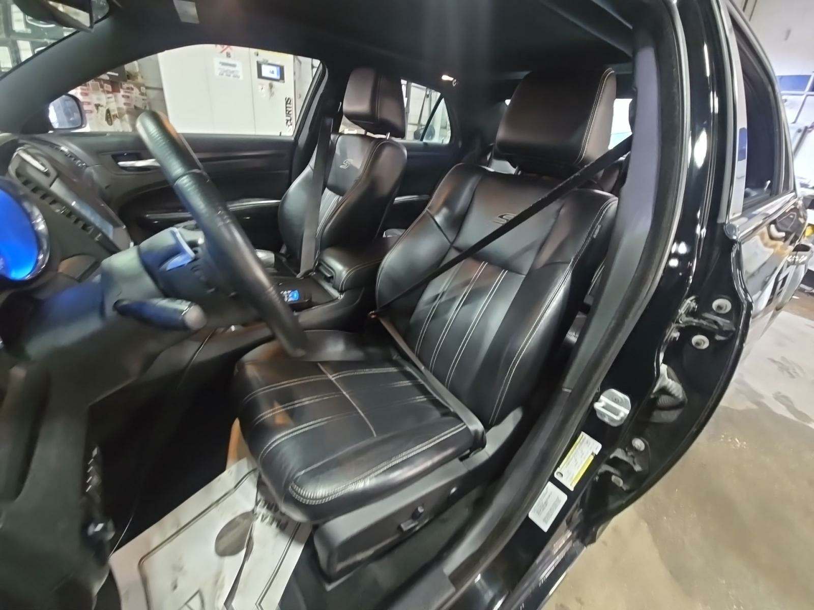 2013 Chrysler 300 S RWD