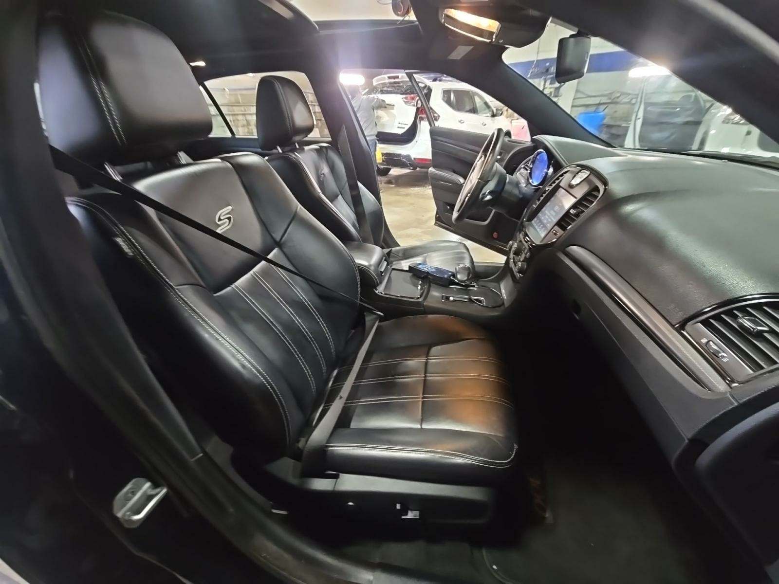 2013 Chrysler 300 S RWD