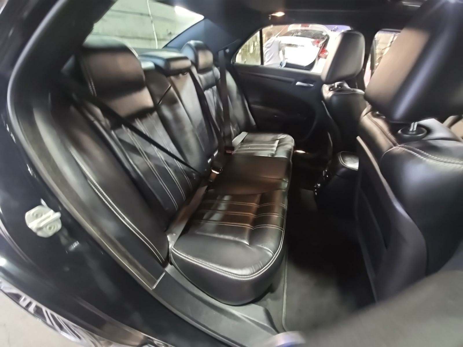 2013 Chrysler 300 S RWD