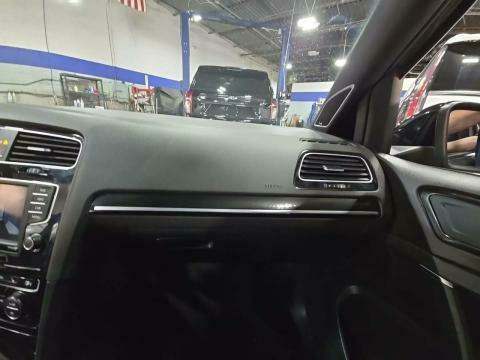 2017 Volkswagen Golf R 2.0T AWD