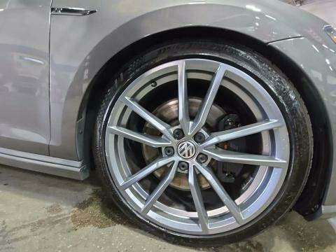 2017 Volkswagen Golf R 2.0T AWD