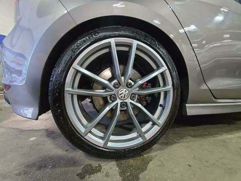 2017 Volkswagen Golf R 2.0T AWD