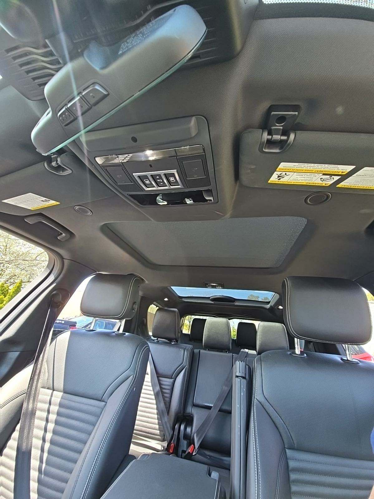 2024 Land Rover Discovery Dynamic SE AWD