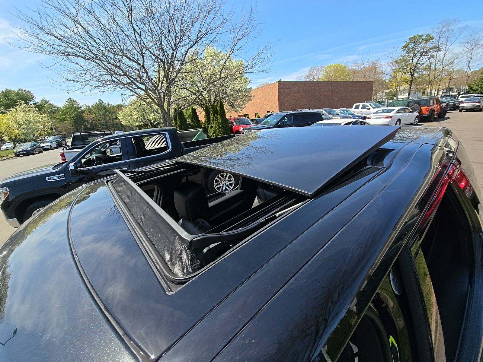 2024 Land Rover Discovery Dynamic SE AWD