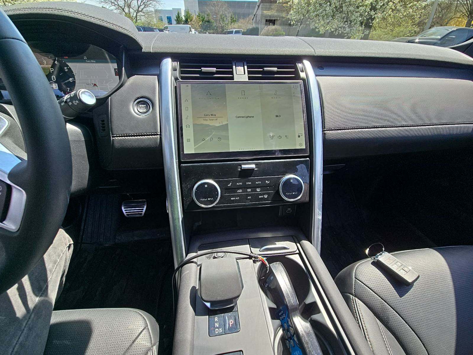 2024 Land Rover Discovery Dynamic SE AWD