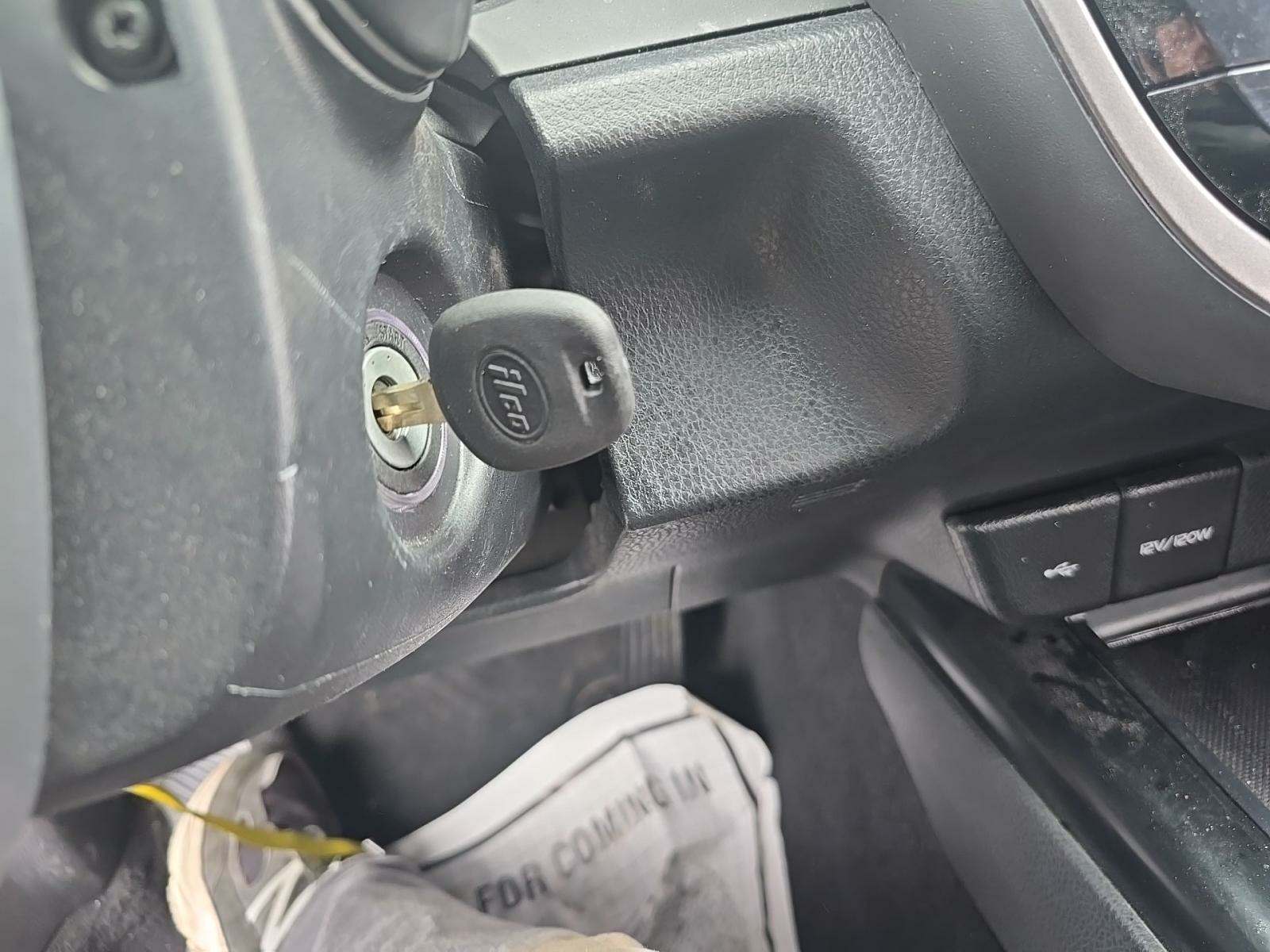 2020 Toyota Camry SE AWD