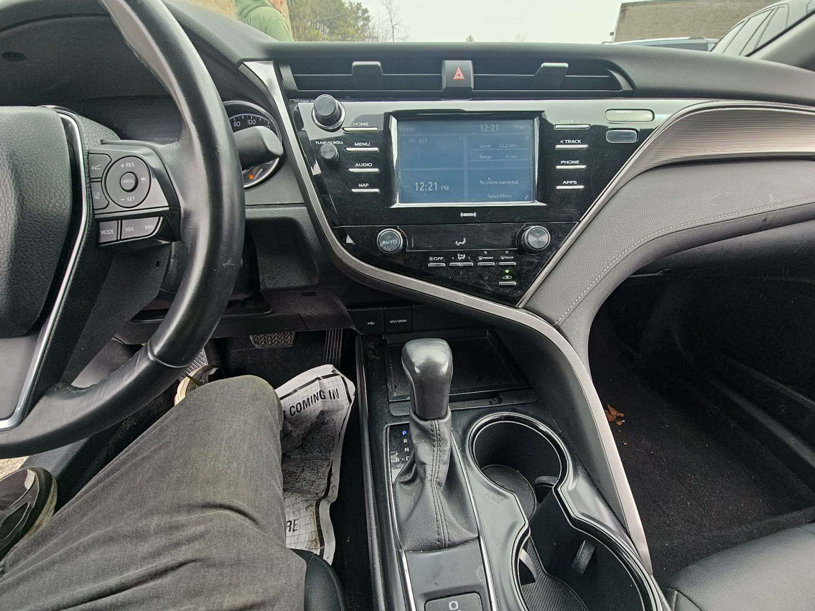 2020 Toyota Camry SE AWD