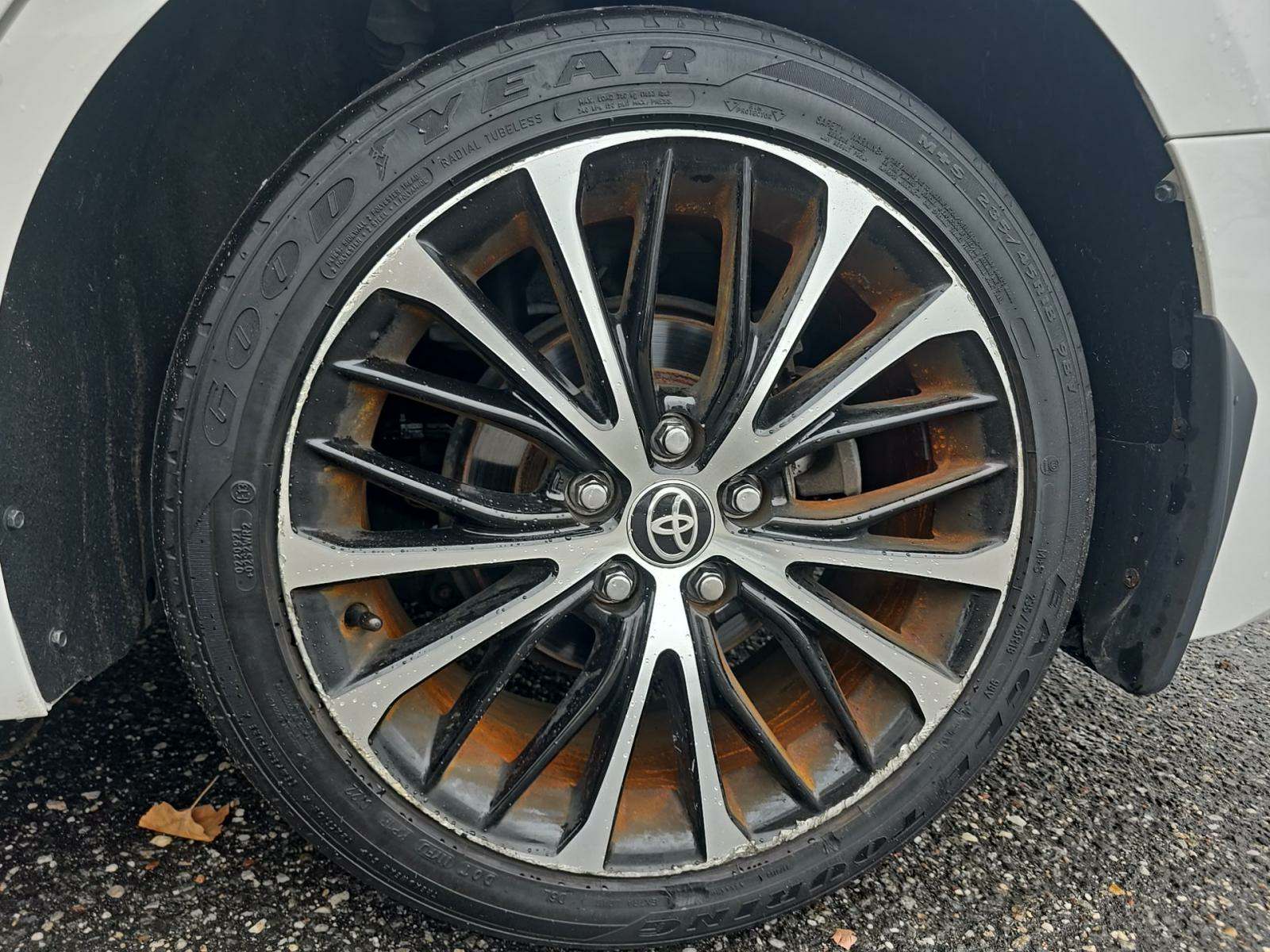 2020 Toyota Camry SE AWD