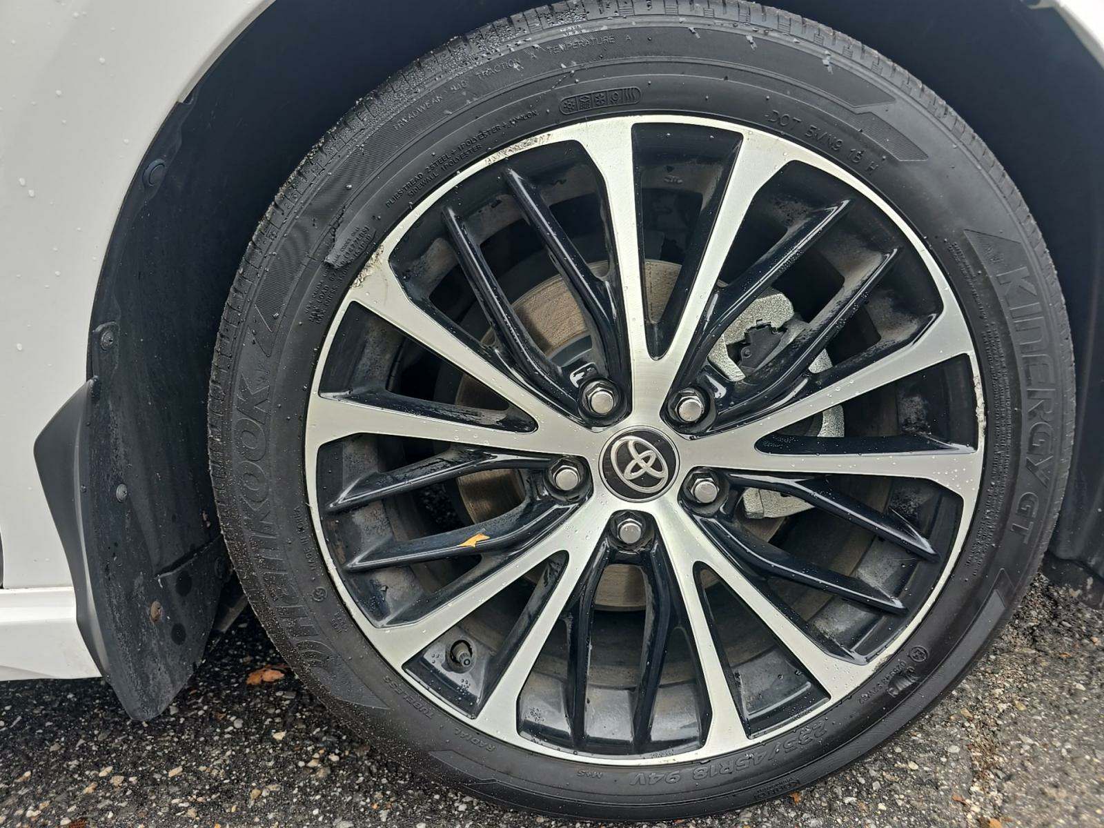 2020 Toyota Camry SE AWD