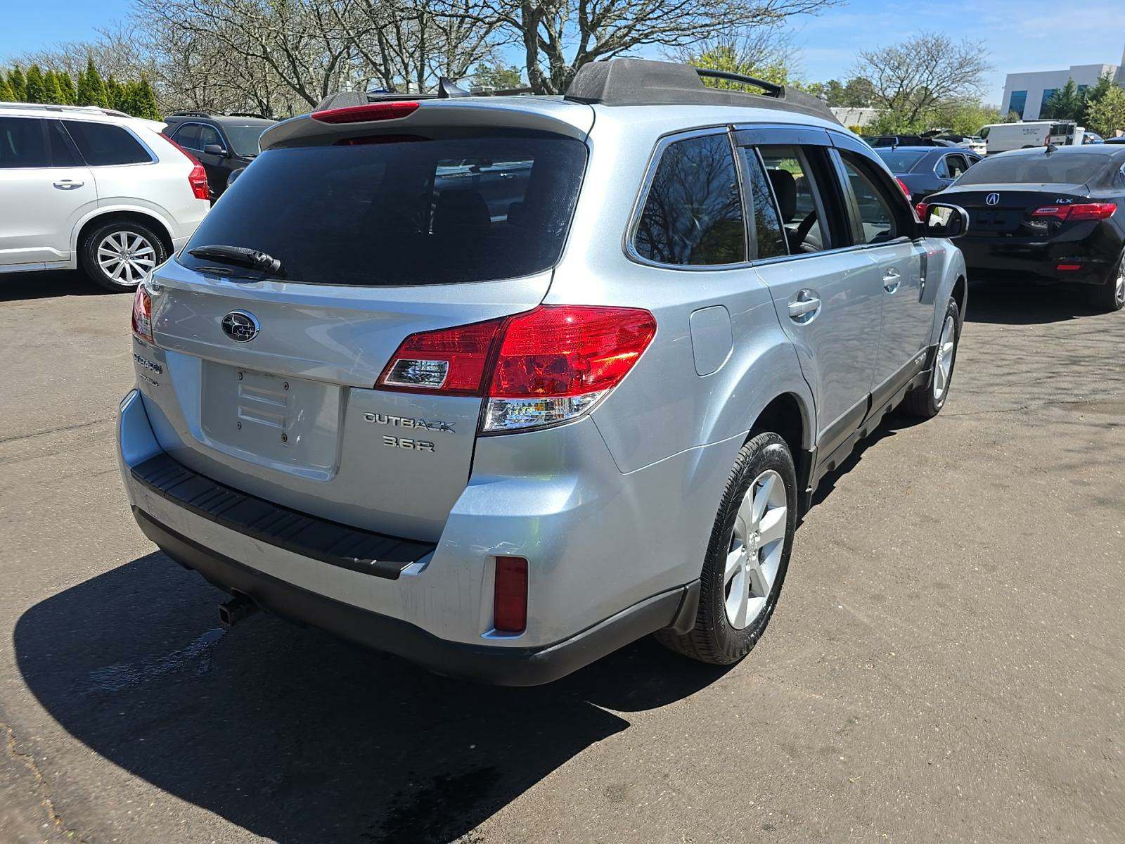 2013 Subaru Outback 3.6R Limited AWD