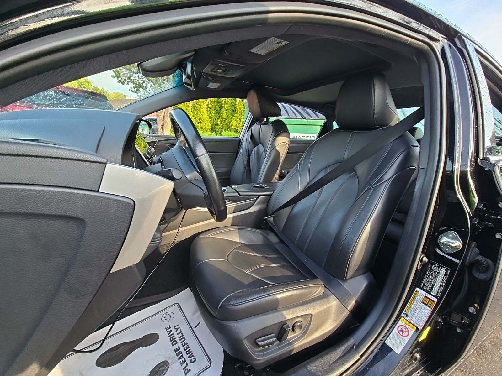 2019 Toyota Avalon Hybrid XLE FWD