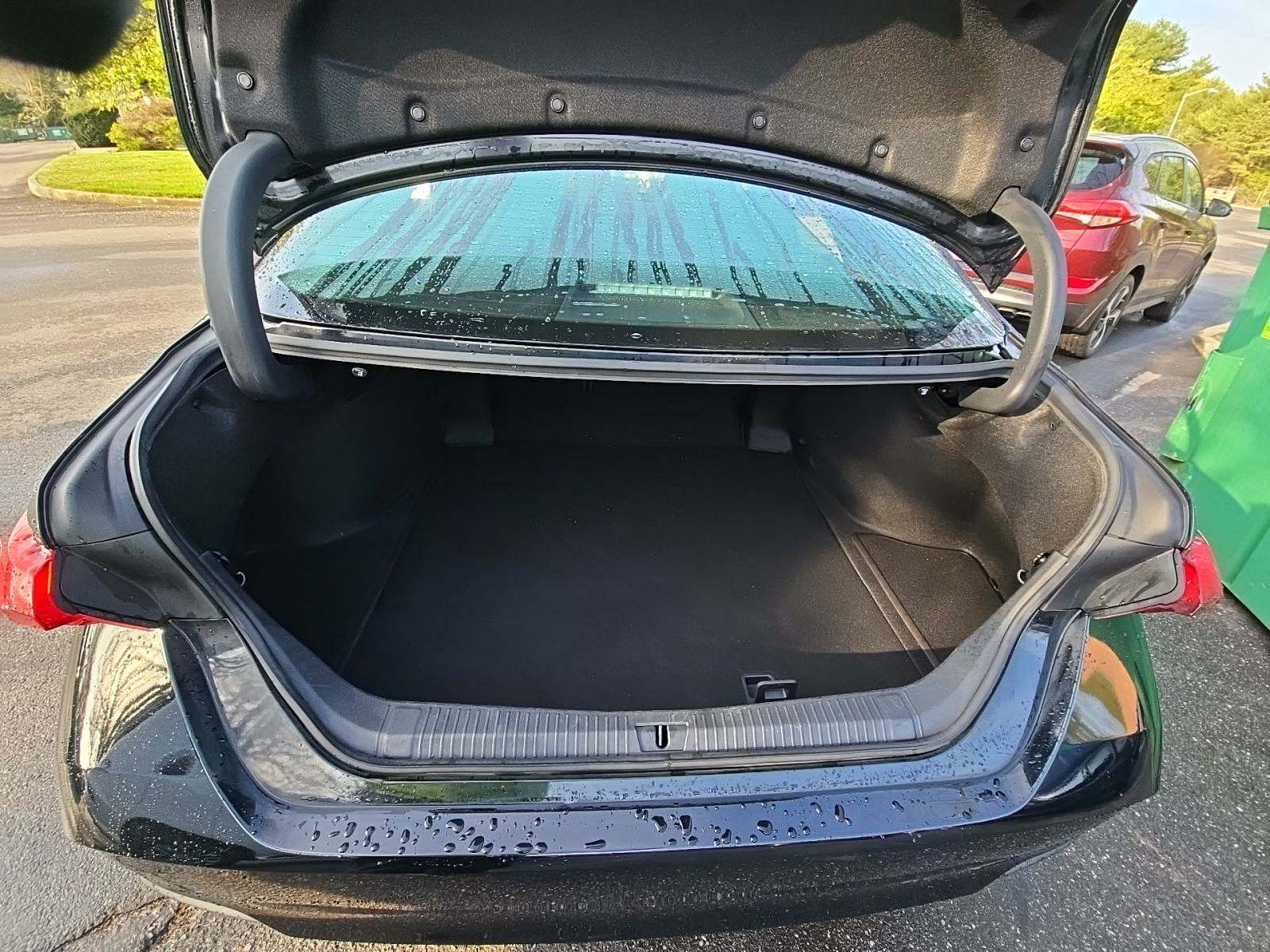 2019 Toyota Avalon Hybrid XLE FWD