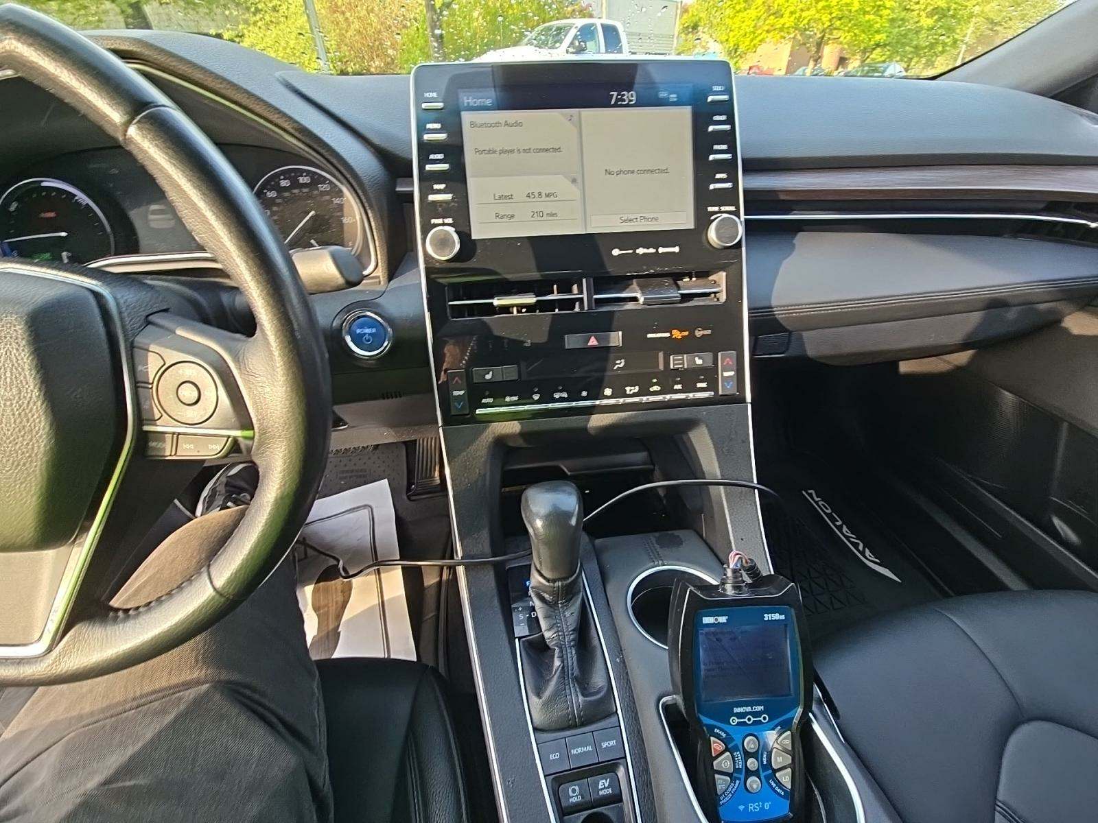 2019 Toyota Avalon Hybrid XLE FWD