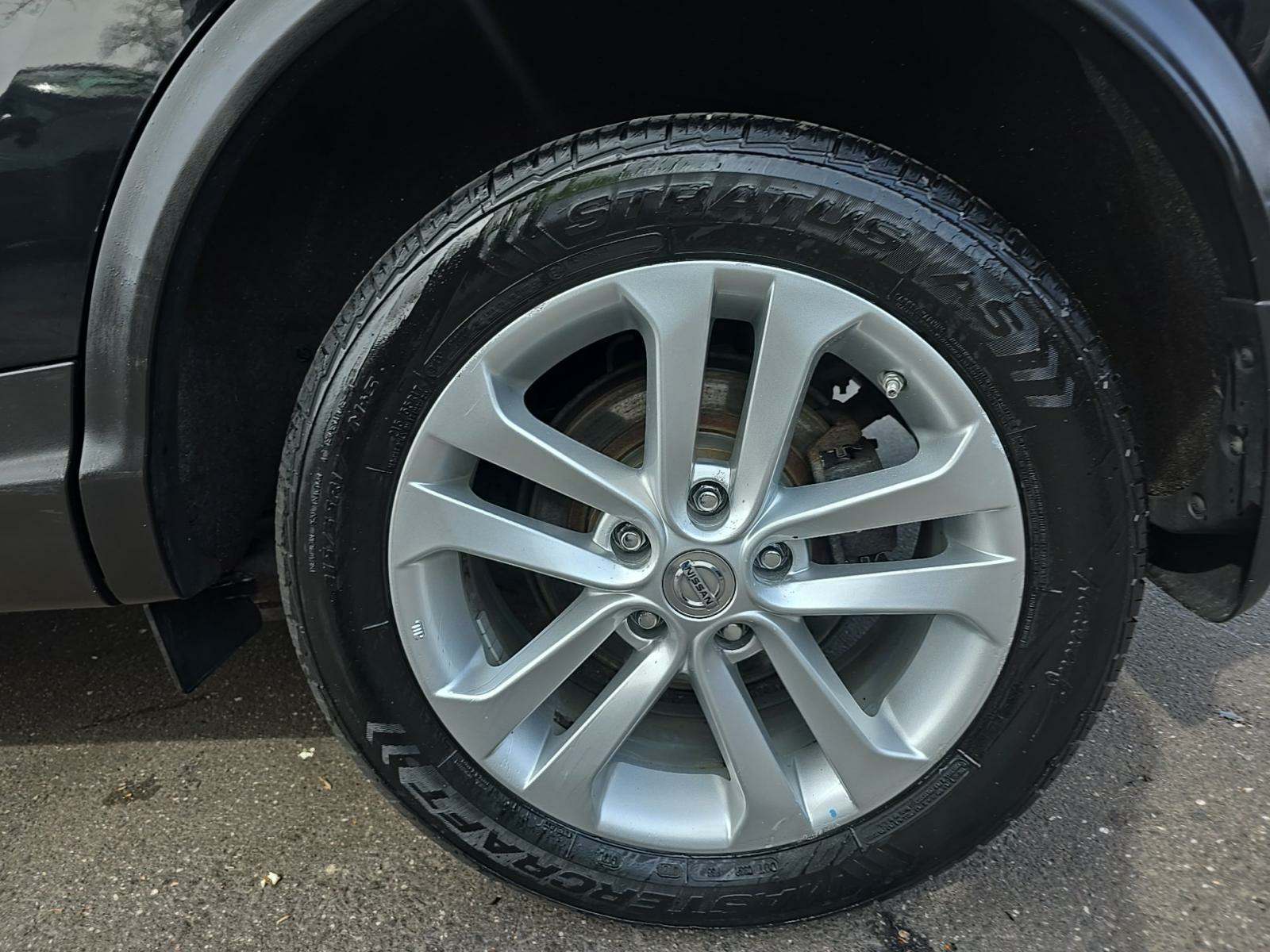 2017 Nissan Rogue Sport SV AWD