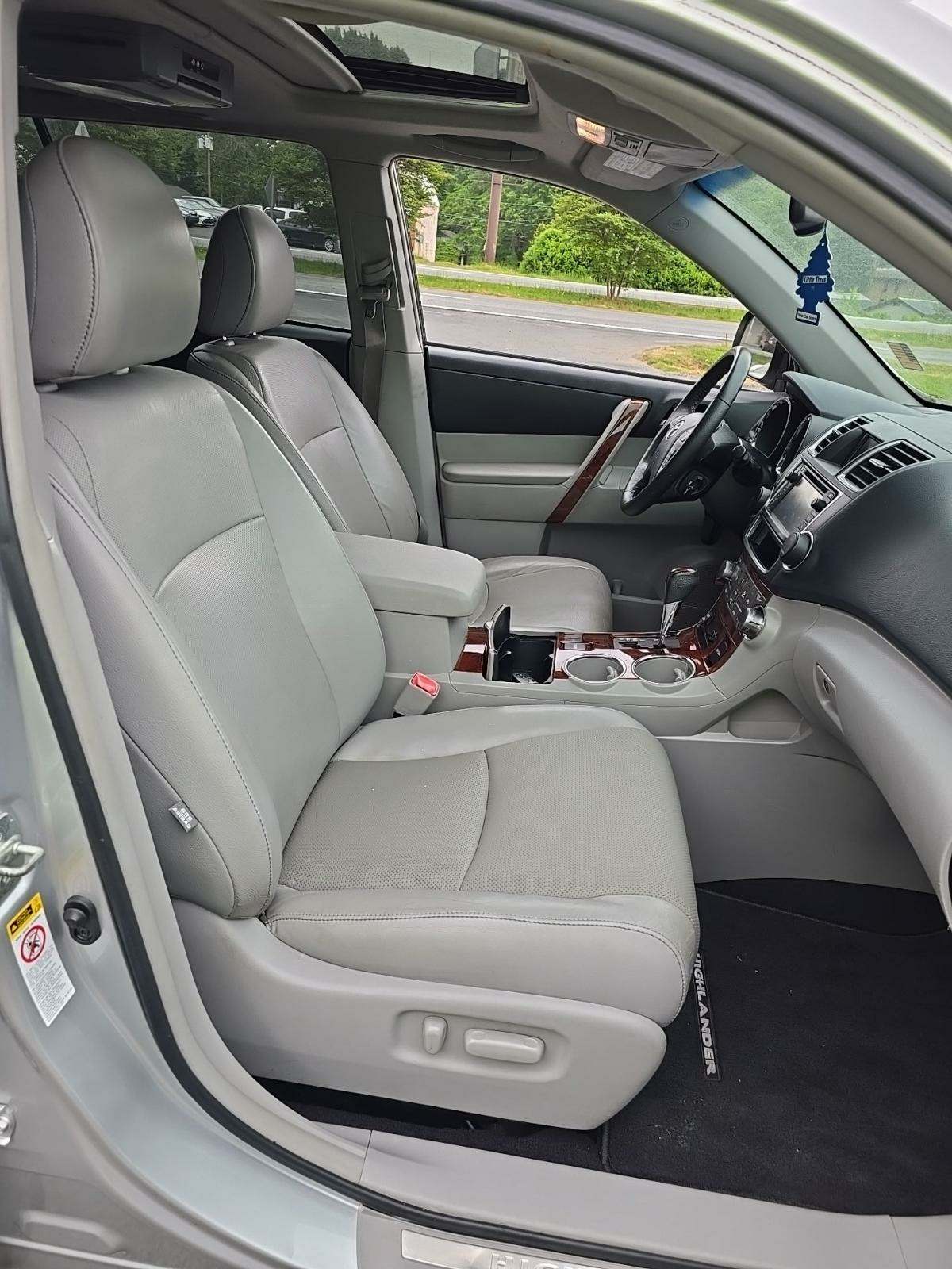 2013 Toyota Highlander Limited FWD