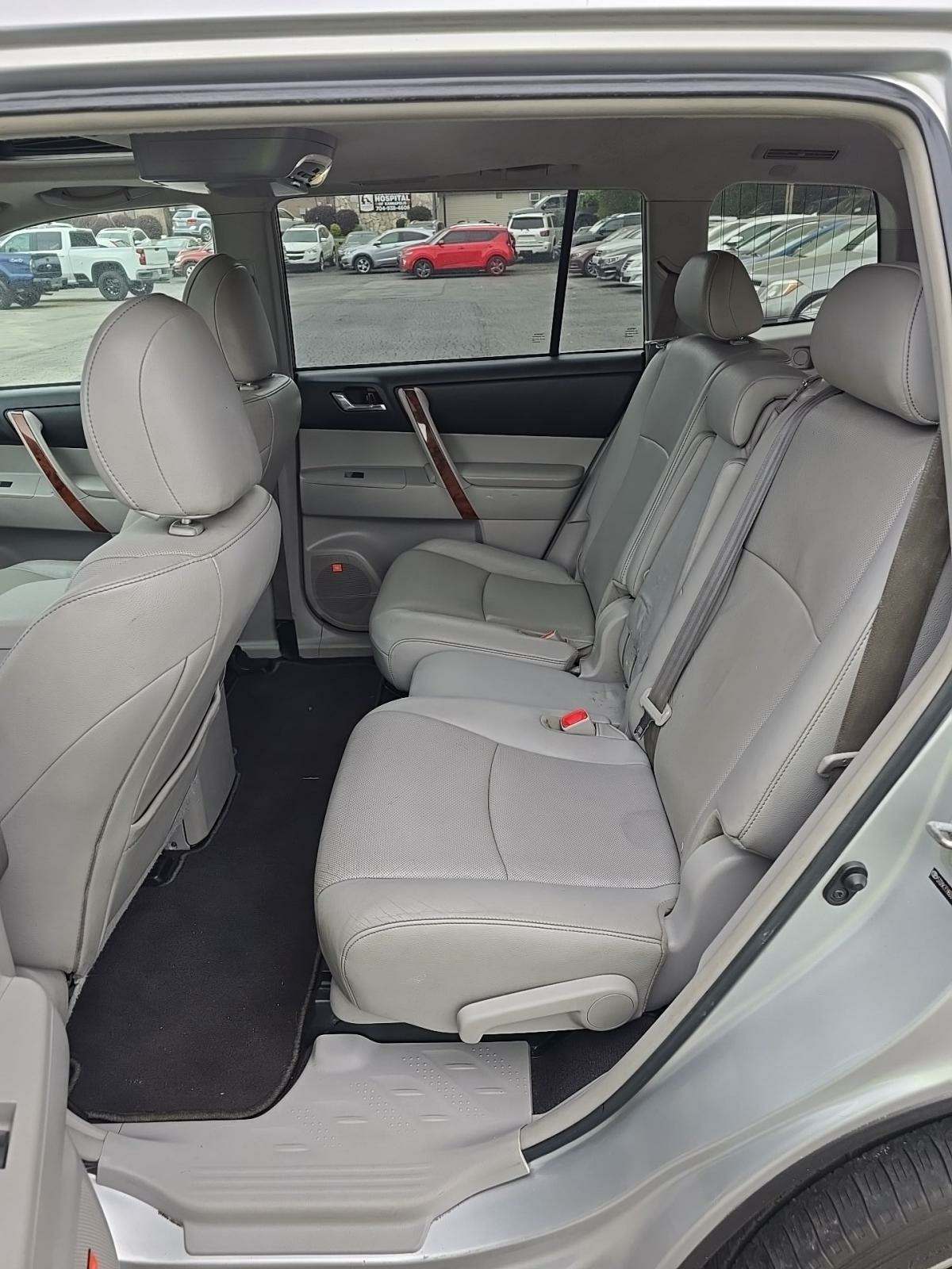 2013 Toyota Highlander Limited FWD