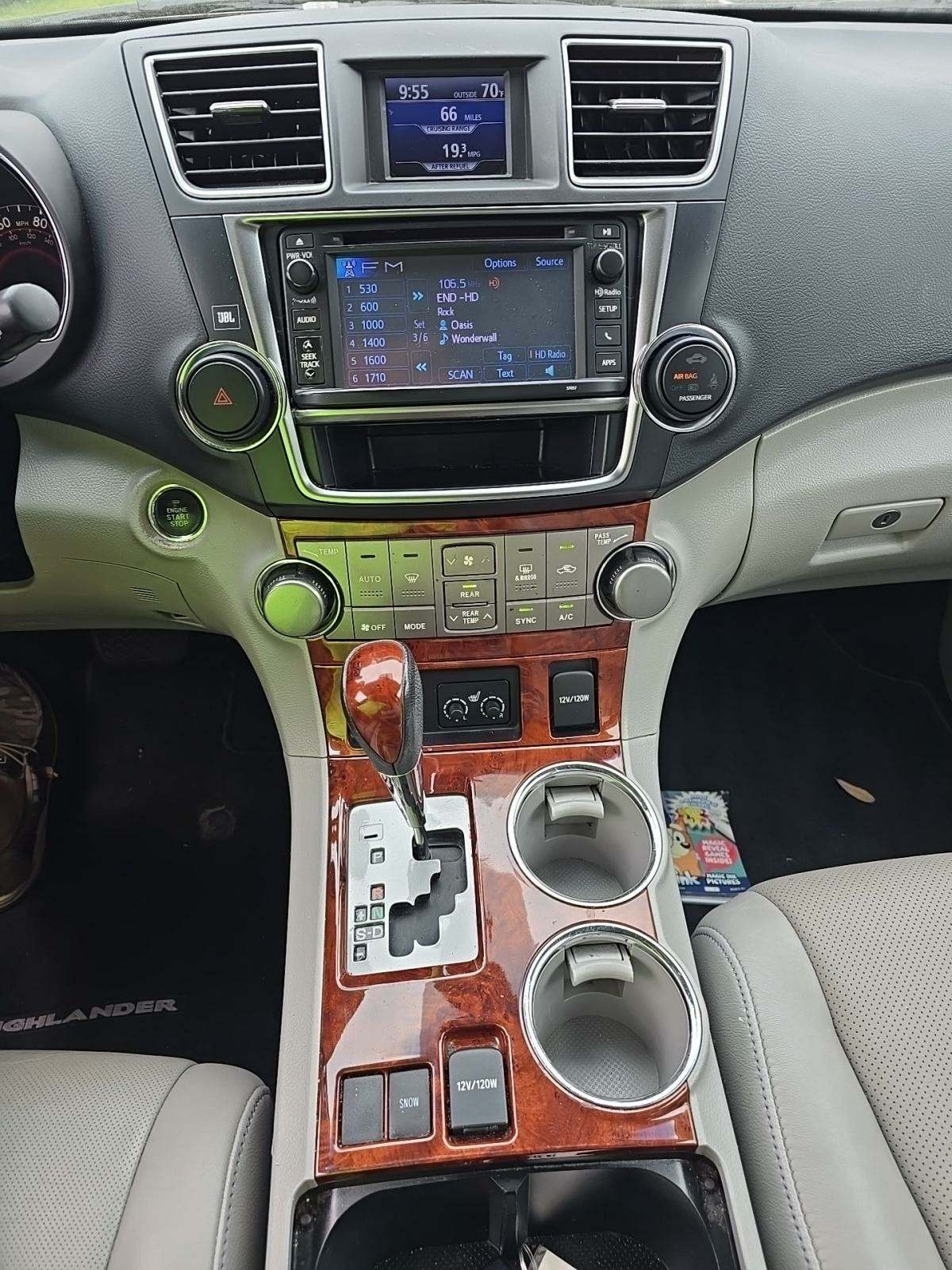 2013 Toyota Highlander Limited FWD