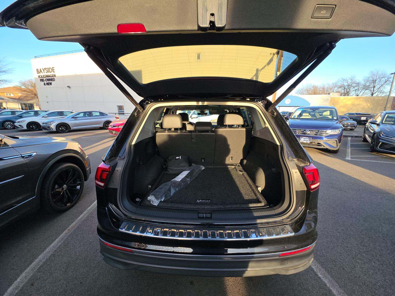 2024 Volkswagen Tiguan 2.0T Wolfsburg Edition AWD