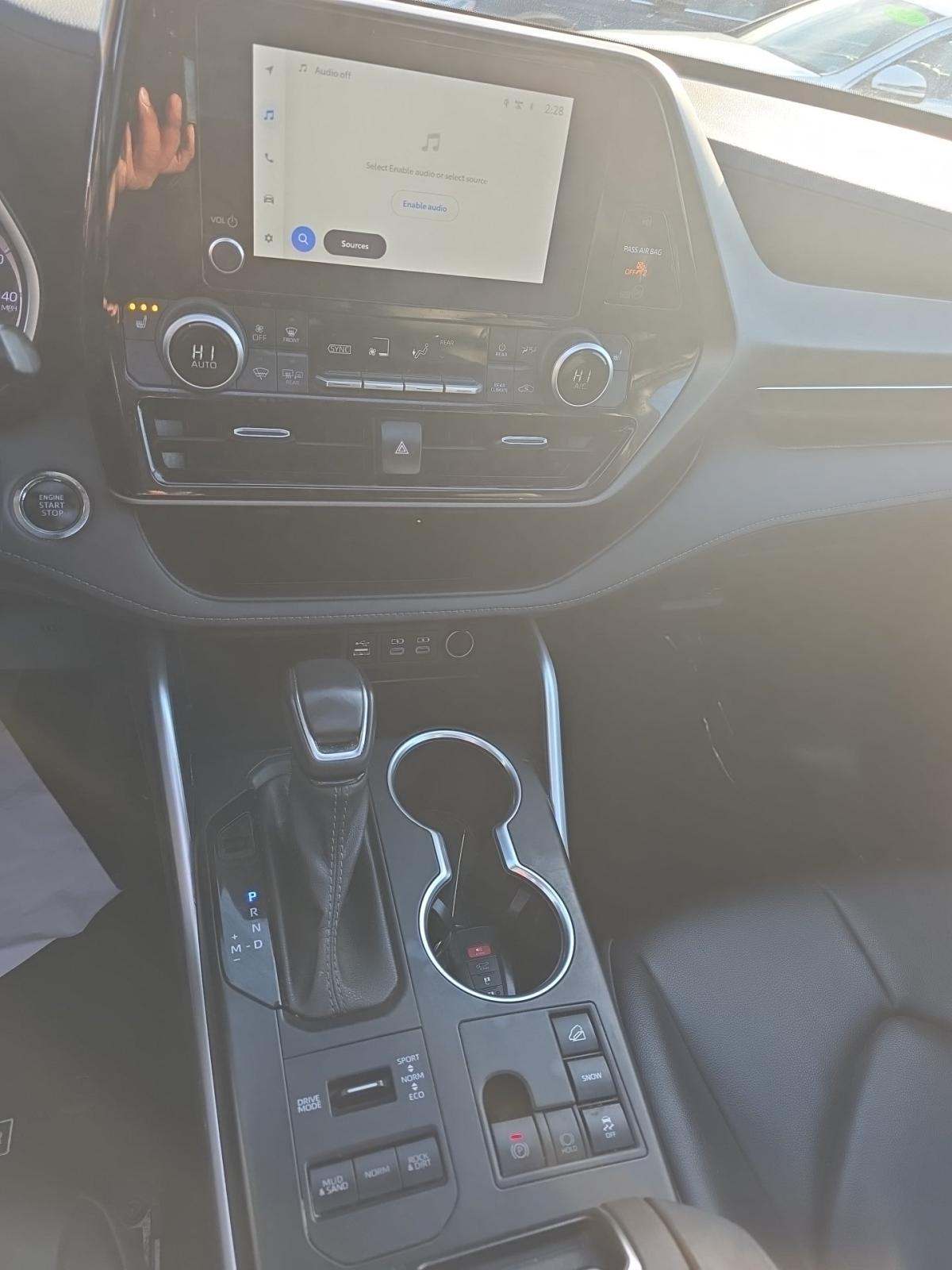 2023 Toyota Highlander XLE AWD