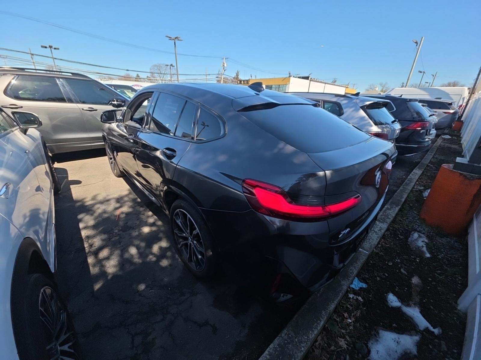 2023 BMW X4 M40i AWD