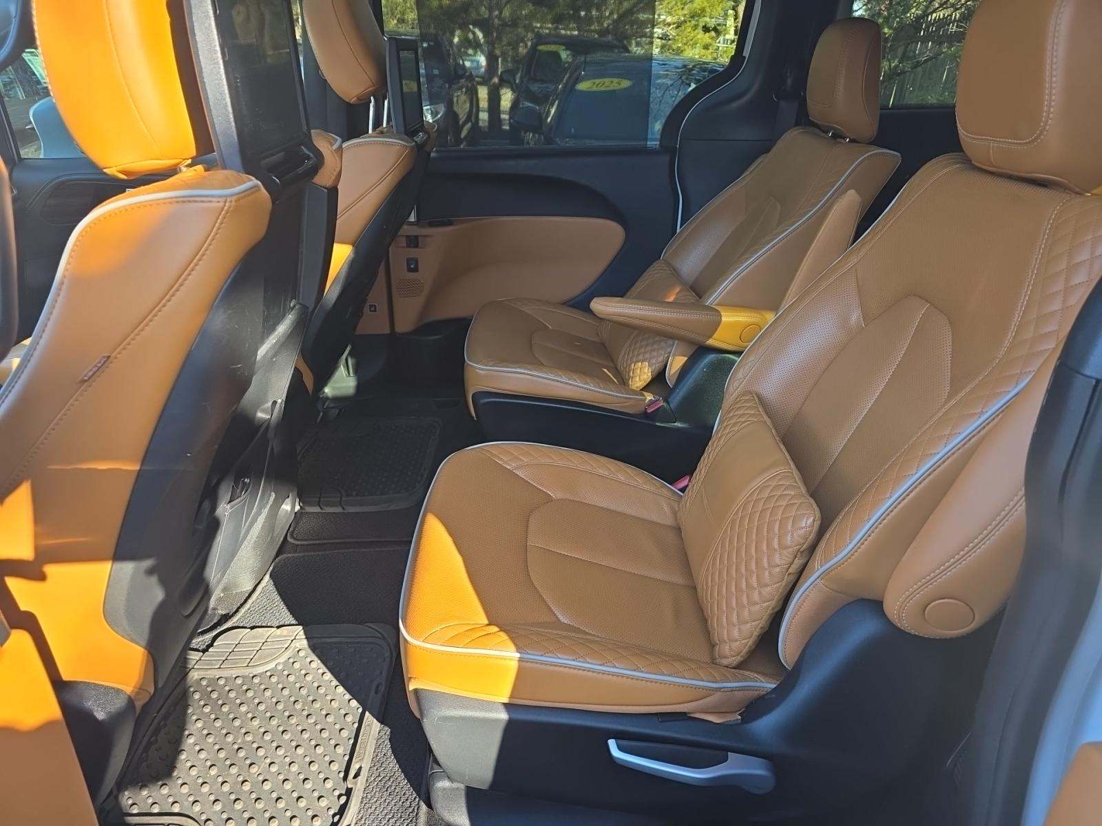 2022 Chrysler Pacifica Pinnacle AWD