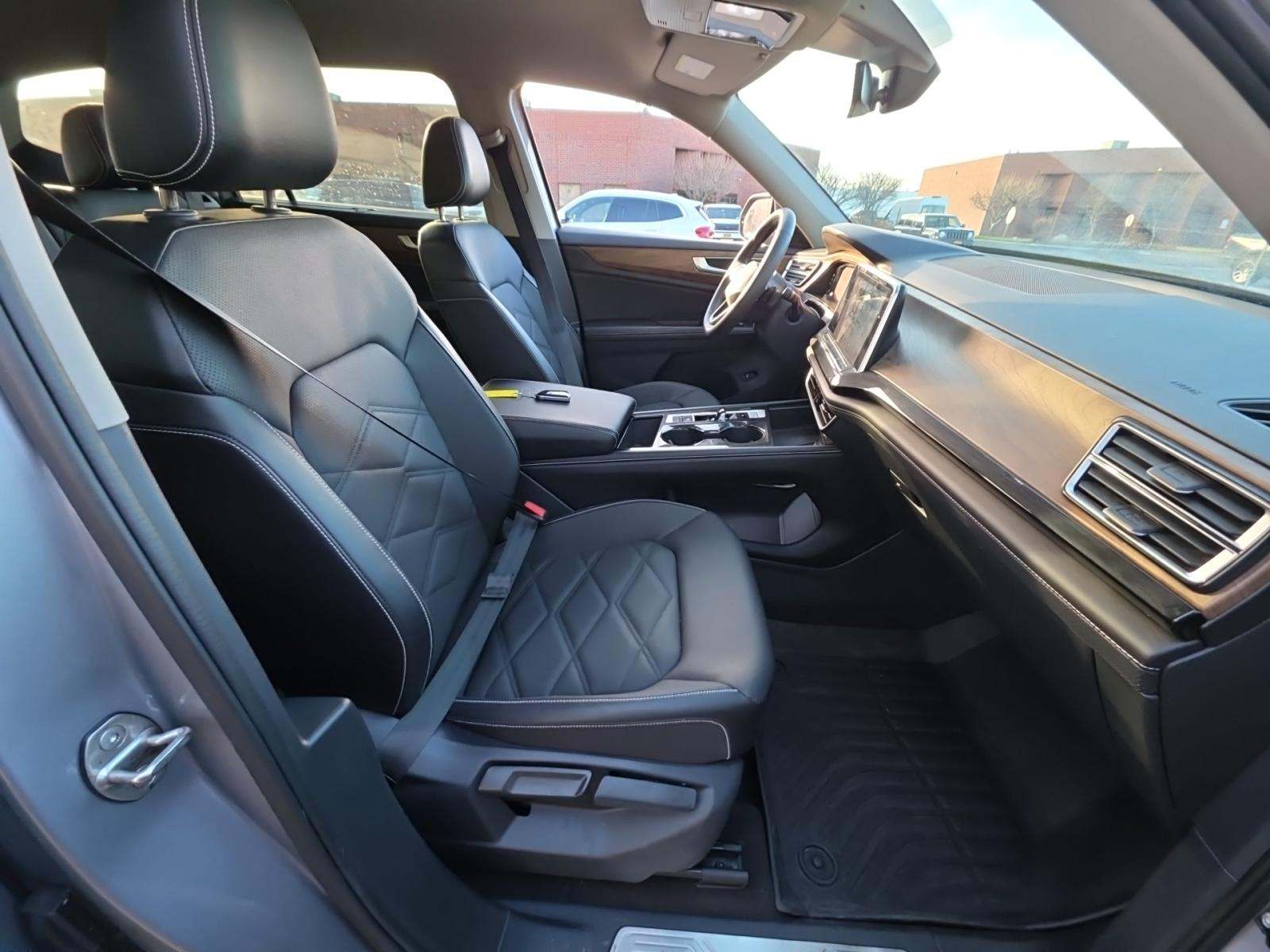 2024 Volkswagen Atlas 2.0T SE FWD