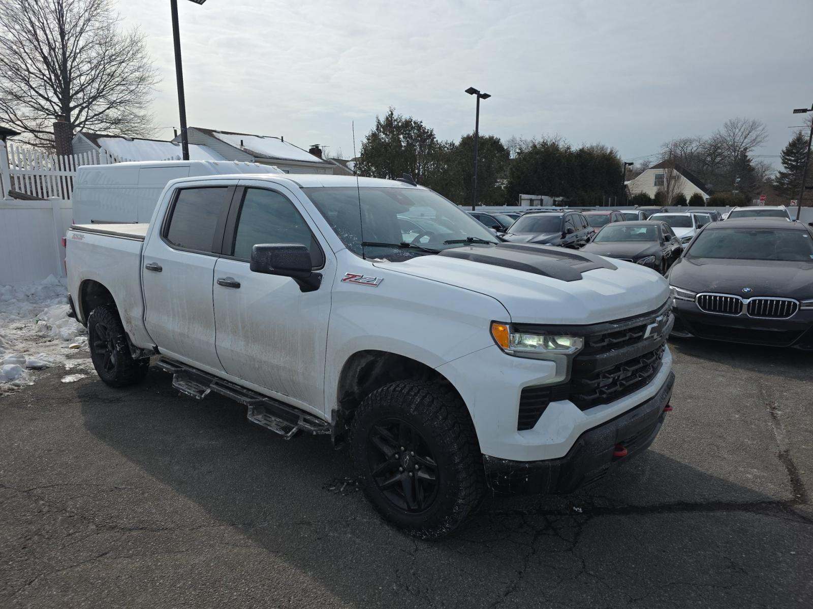 CHEVROLET SILVERADO - 4