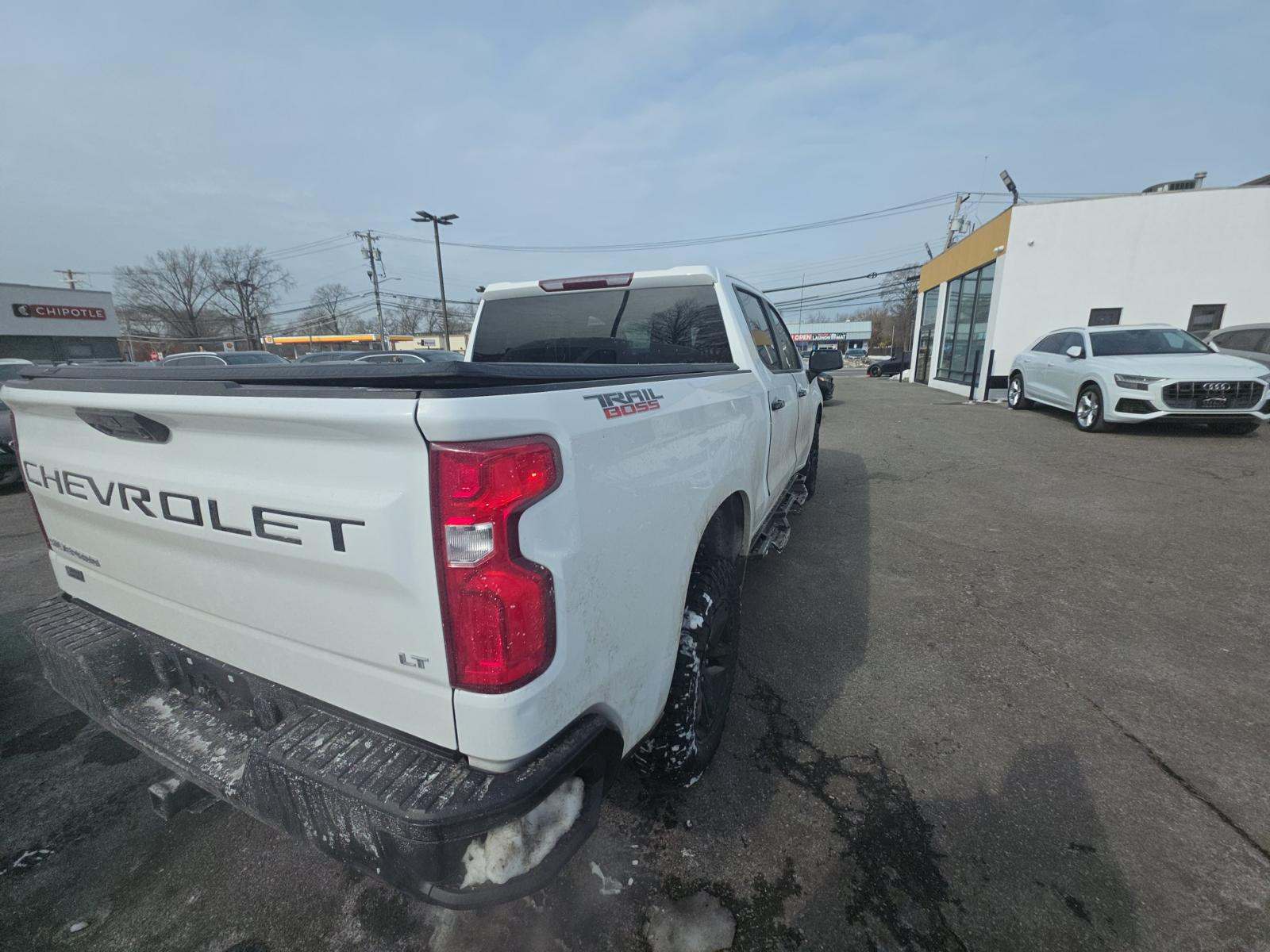 CHEVROLET SILVERADO - 3