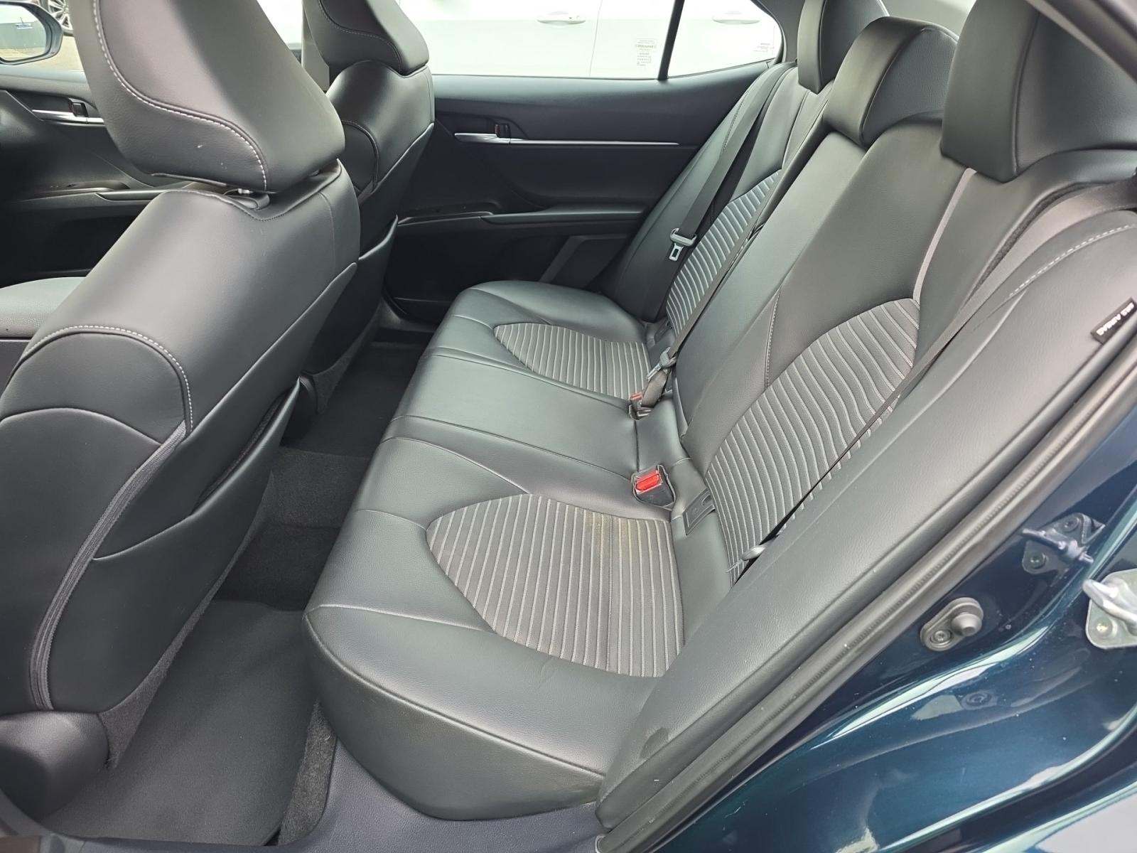 2021 Toyota Camry SE FWD