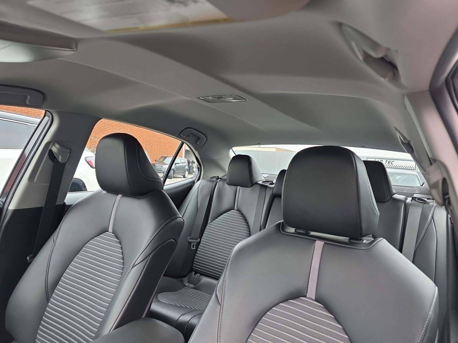 2021 Toyota Camry SE FWD