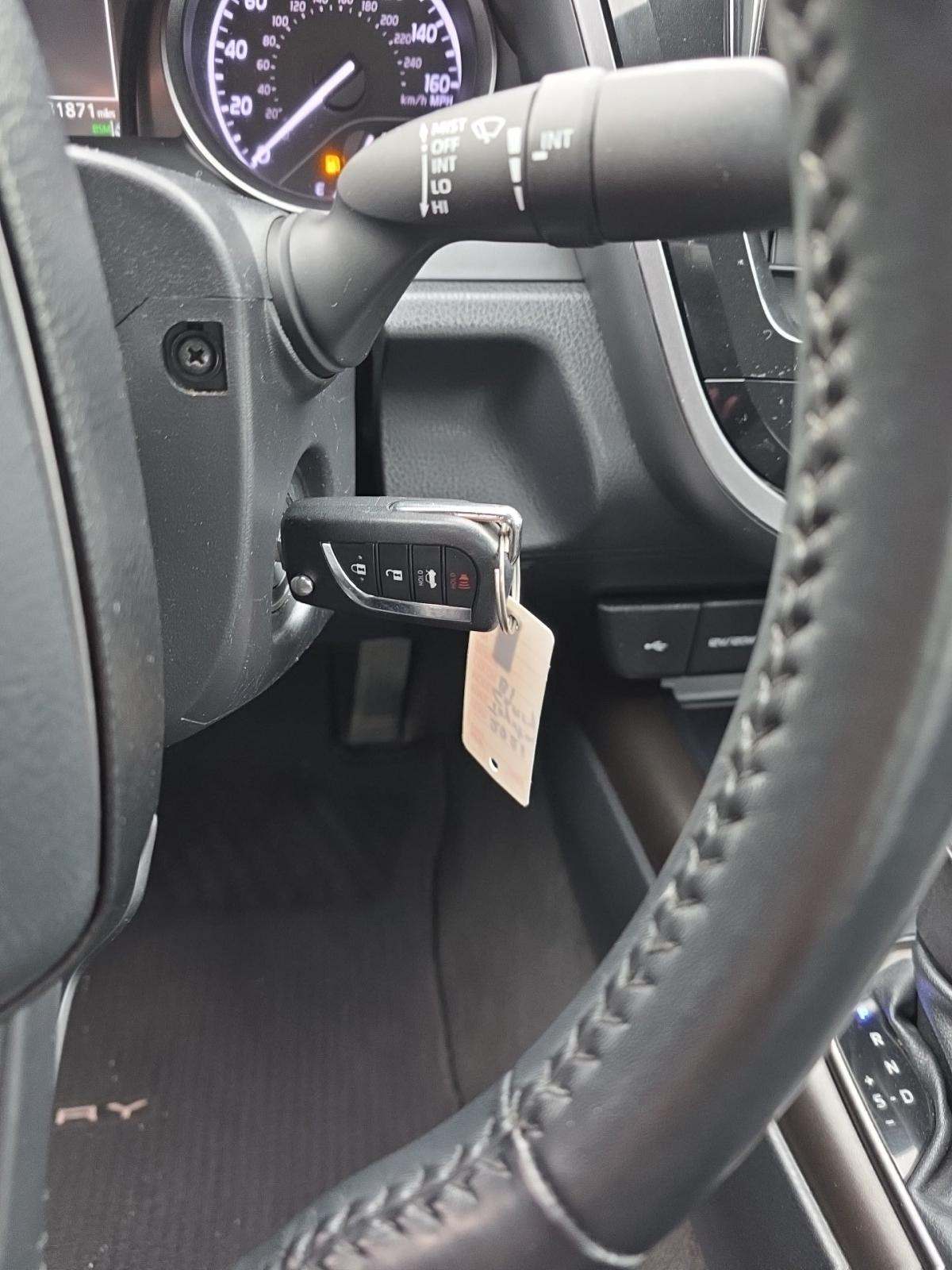 2021 Toyota Camry SE FWD