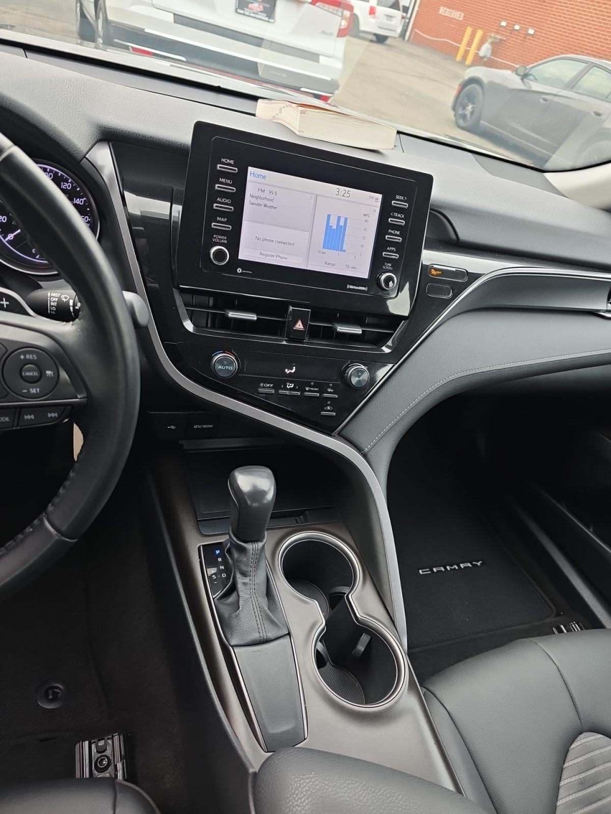 2021 Toyota Camry SE FWD