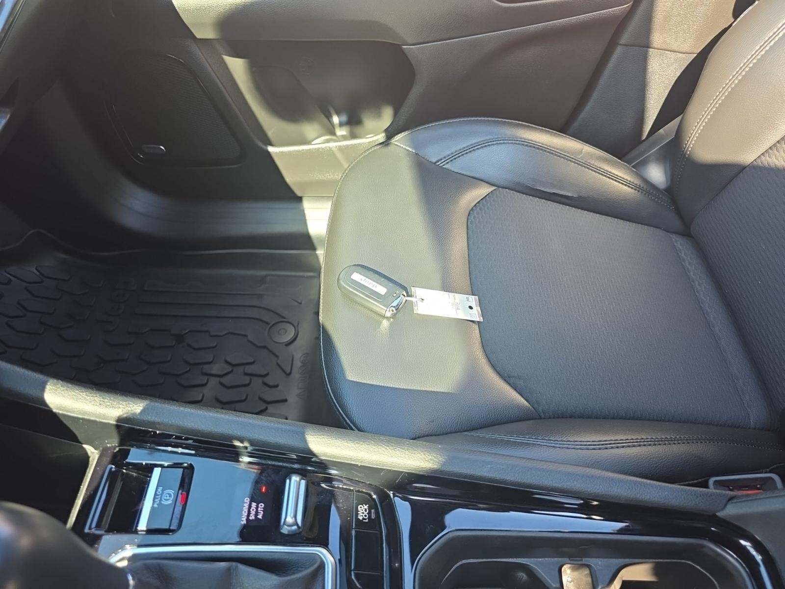 JEEP LATITUDE ALTITUDE EDITION - 8