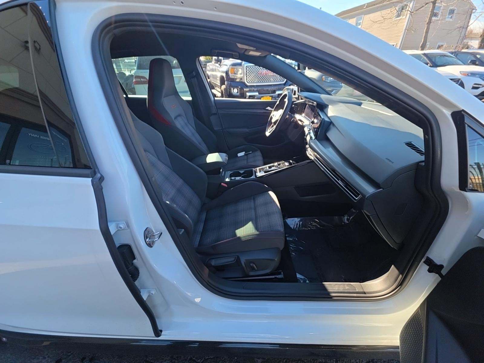 2023 Volkswagen Golf GTI 2.0T S FWD