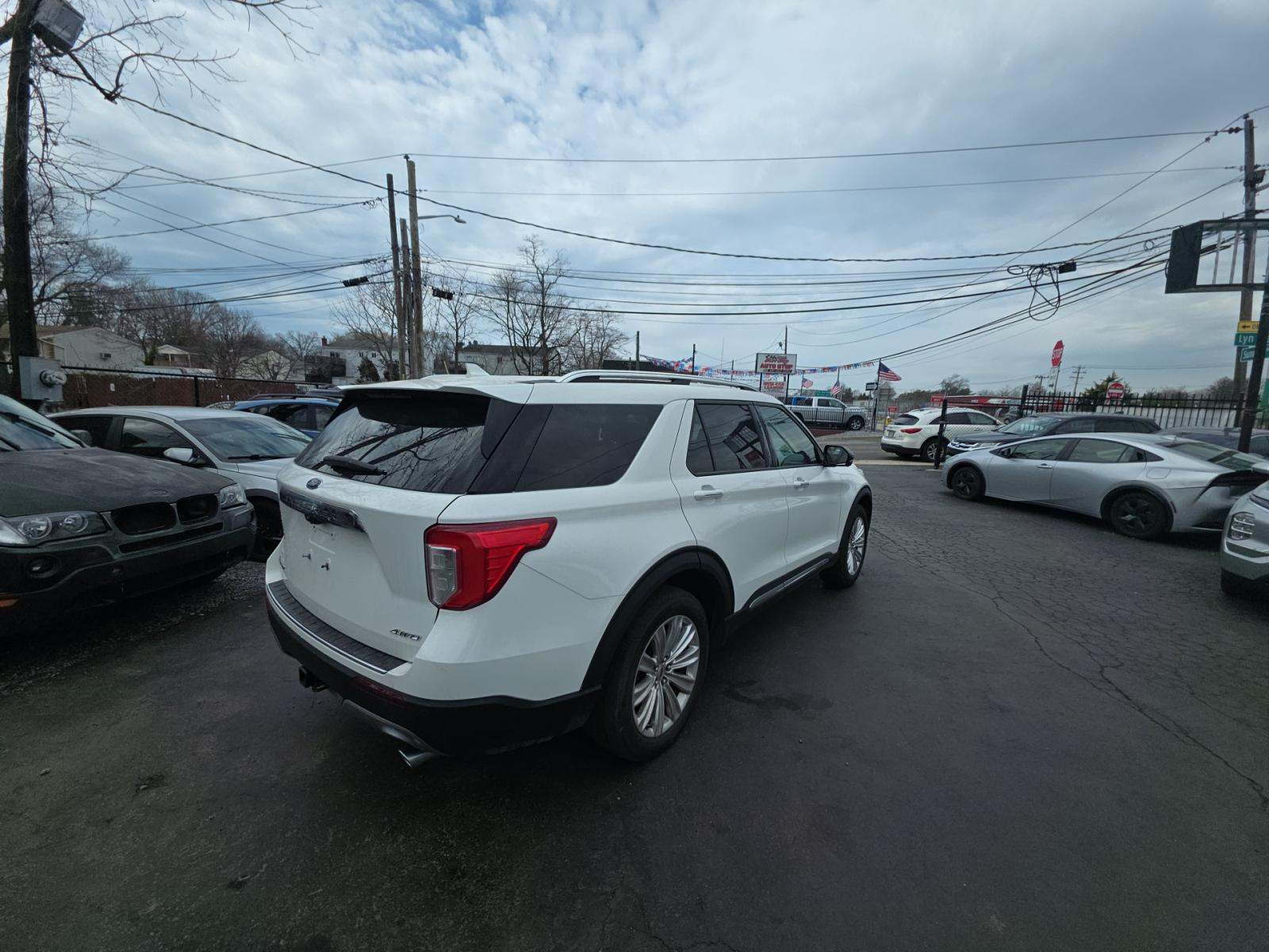 FORD EXPLORER - 3