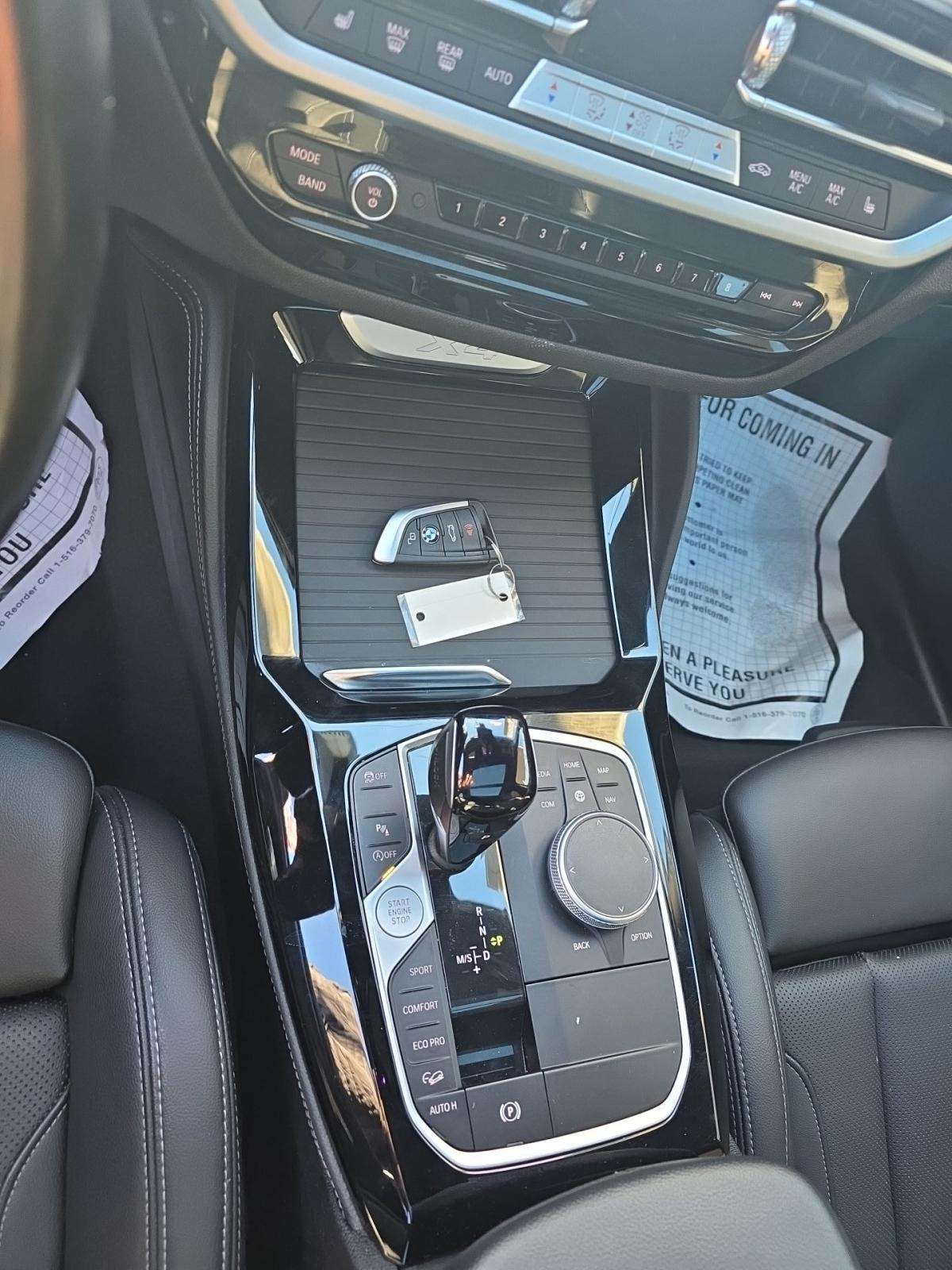 2022 BMW X4 xDrive30i AWD