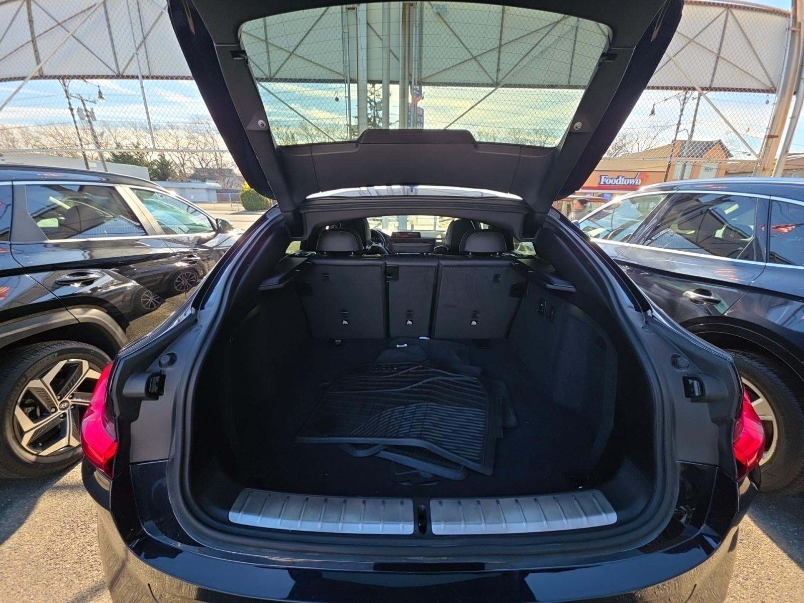 2022 BMW X4 xDrive30i AWD