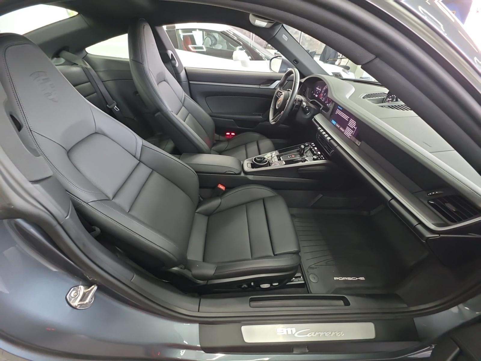 2025 Porsche 911 Carrera RWD