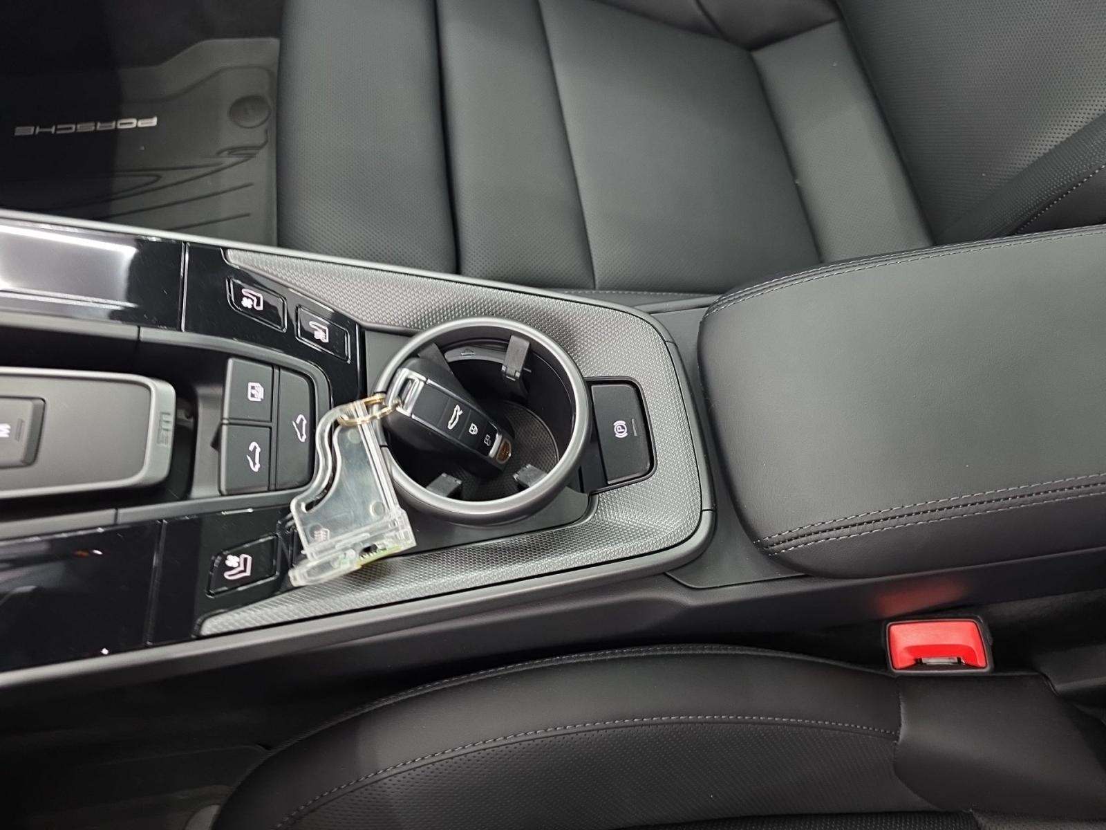 2025 Porsche 911 Carrera RWD